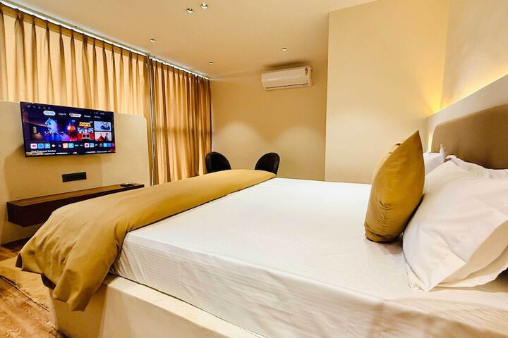 Room 22 of 104