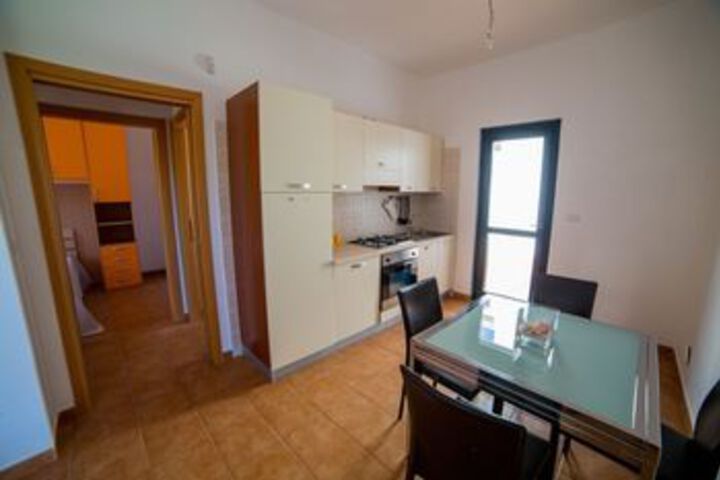 Room 7 of 11