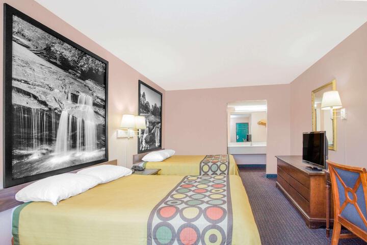 2 Double Beds (2 of 4)