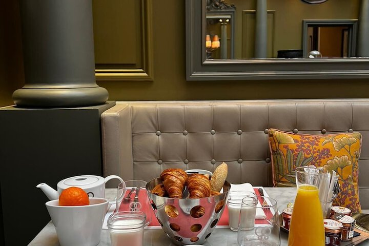 Breakfast/Coffee Service 46 of 74