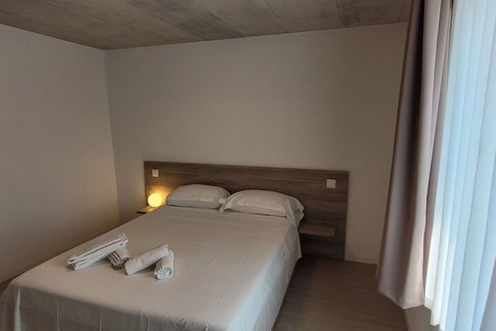 Room 42 of 47