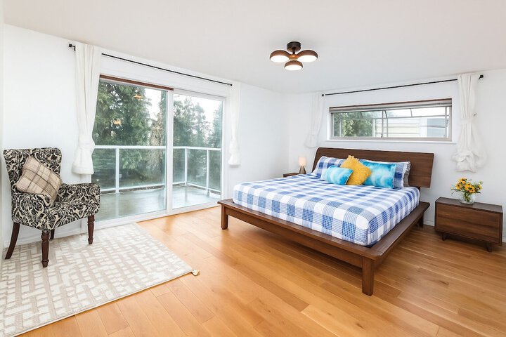 Photo of Luxury 180 degree Lake View