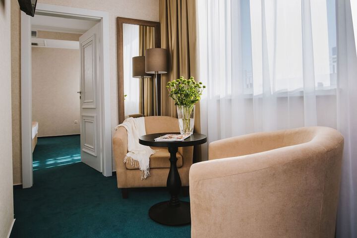 Room 49 of 70