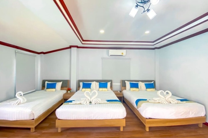 Room 9 of 51
