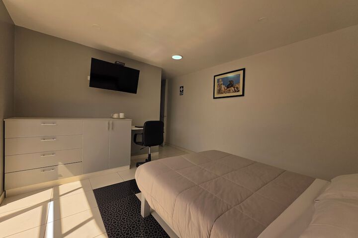 Room 12 of 84