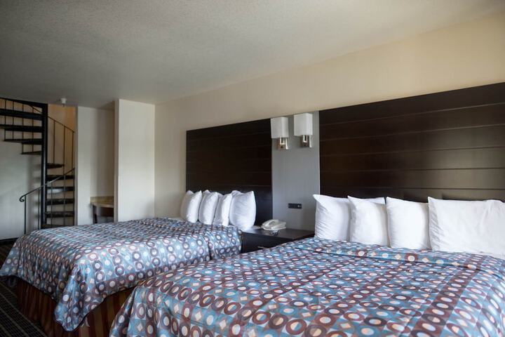 Standard with 1 King Bed (8 of 30)