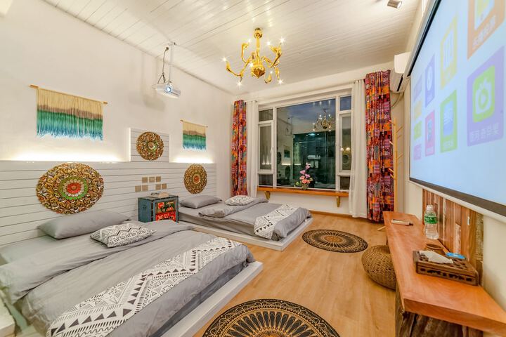 Room 5 of 24