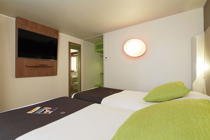 Room 4 of 46