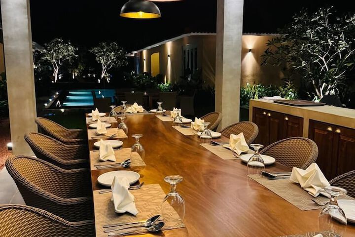 Dining 46 of 71