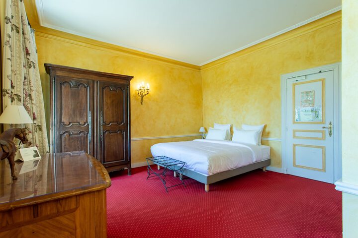 Room 35 of 224