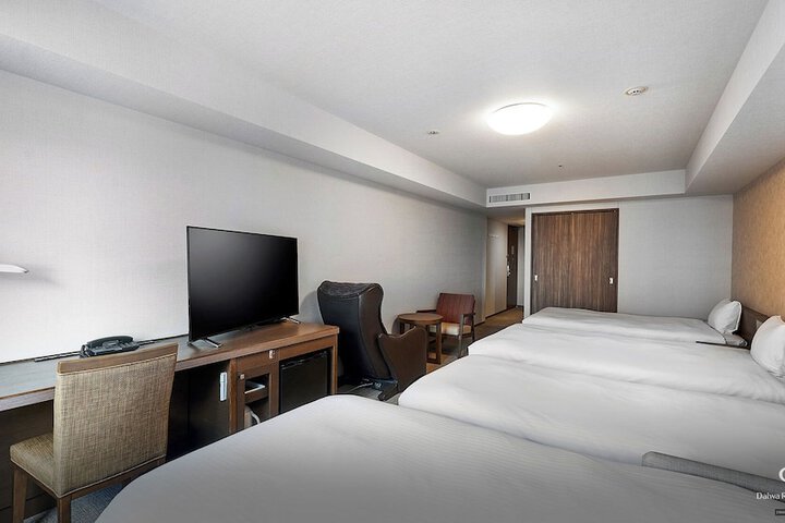 Room 26 of 77