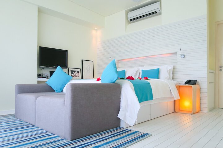 Room 5 of 140