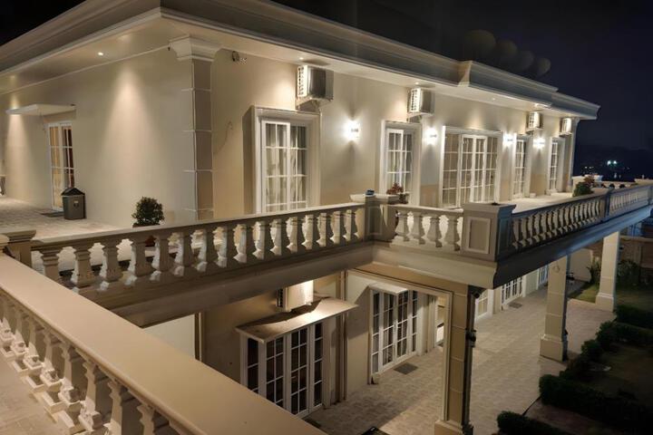 Green Forest Hotel