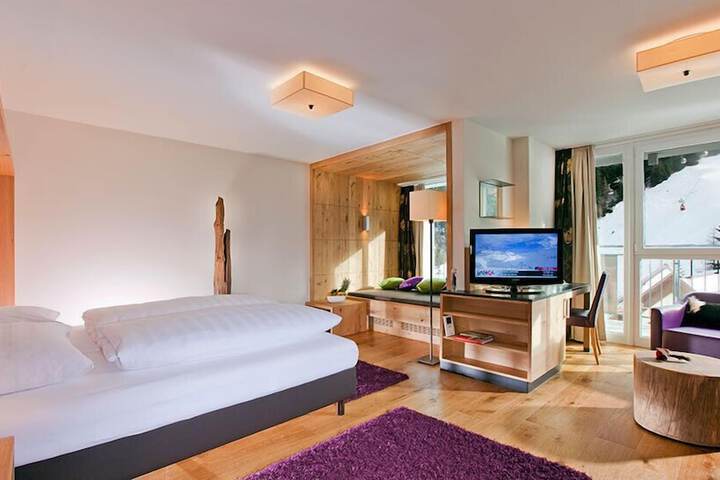 Room 20 of 85