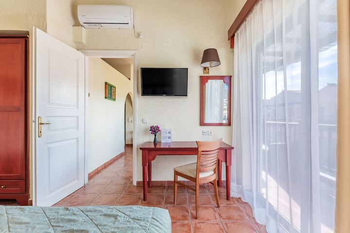 Room 54 of 102