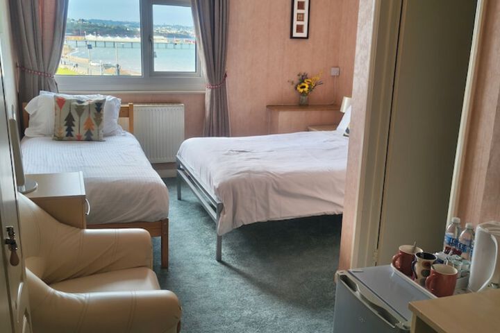 Room 120 of 184