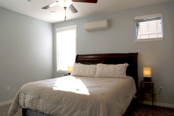 Smart-designed 2 Bed / 2 Bath Home