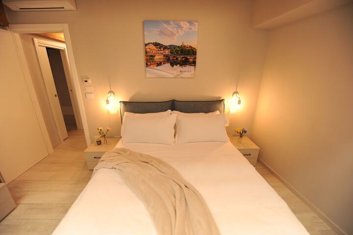 Room 14 of 103