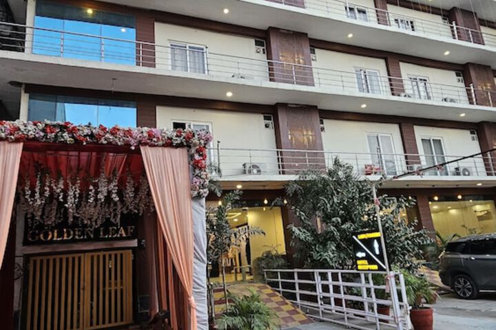 Hotel Aarkay Palace