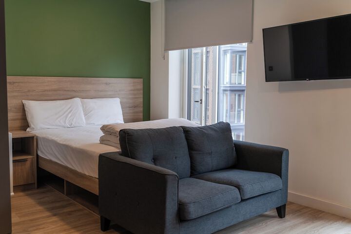 Room 8 of 21