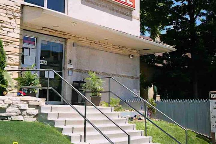 Exterior of National Avenue Hotel