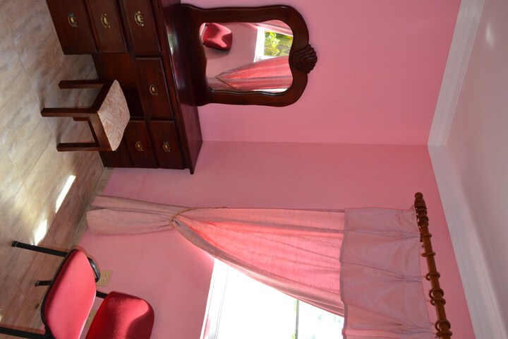 Room 13 of 21