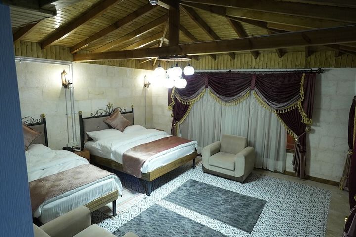 Room 18 of 23