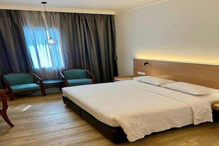 Room 28 of 56