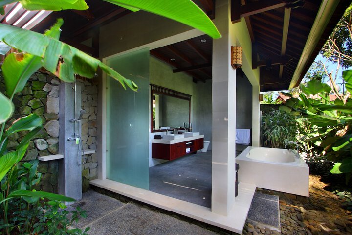 Room 76 of 232