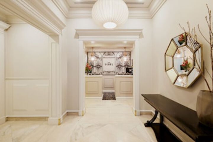 Ballroom/Hall 139 of 156