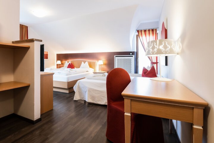 Room 43 of 101