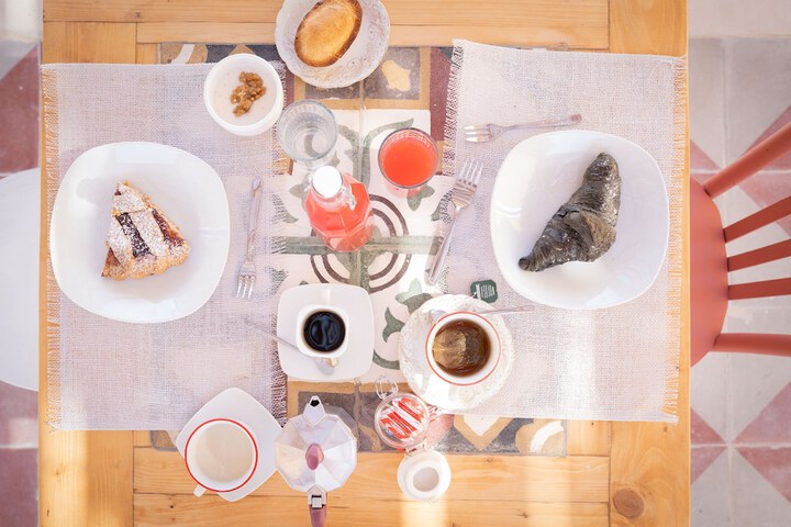 Breakfast/Coffee Service 21 of 47