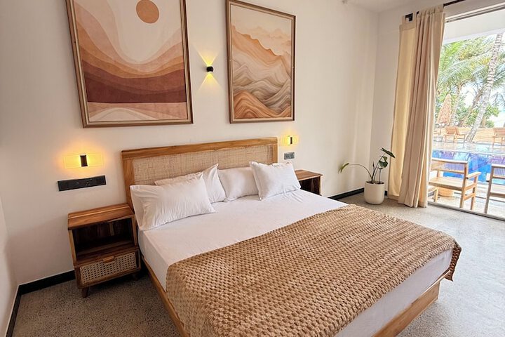 Room 8 of 22