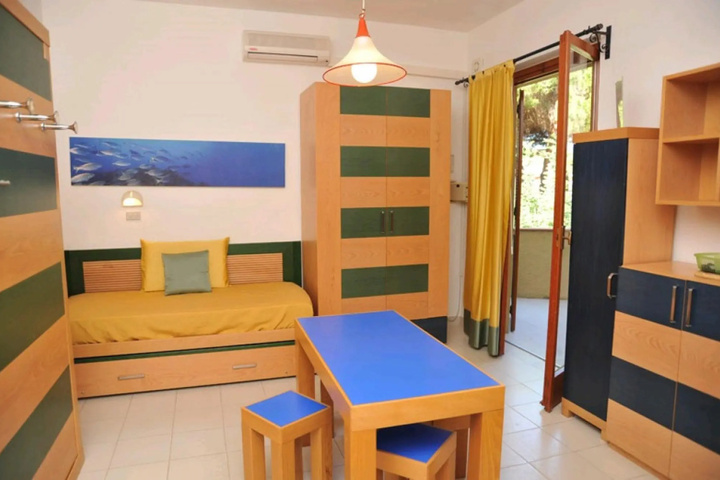 Room 2 of 16