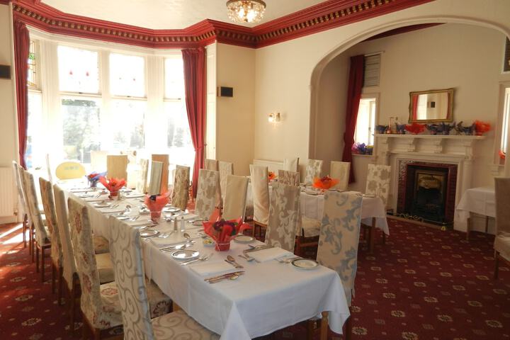 Dining Photos
