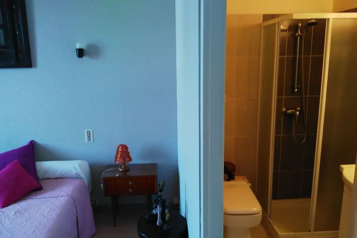 Room 6 of 19
