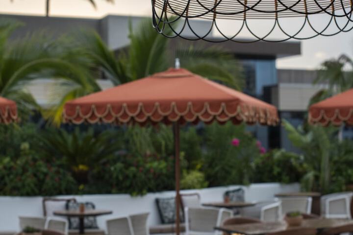 Poolside bar
