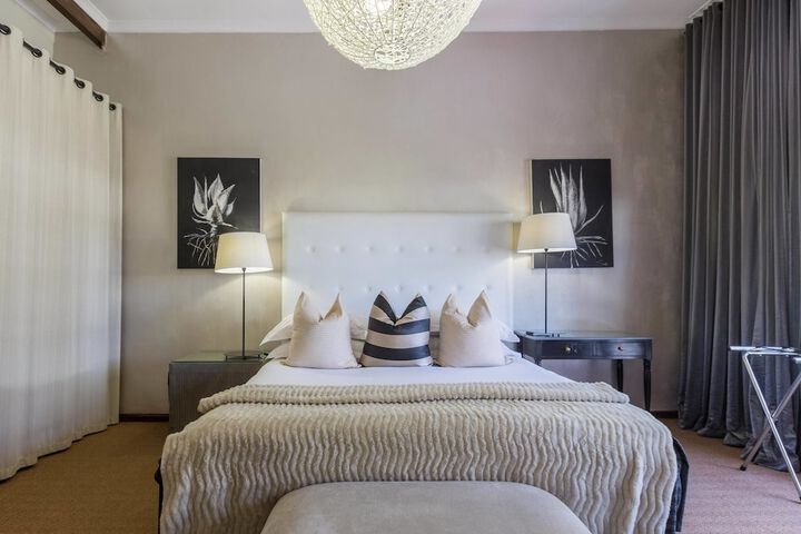 Room 4 of 38