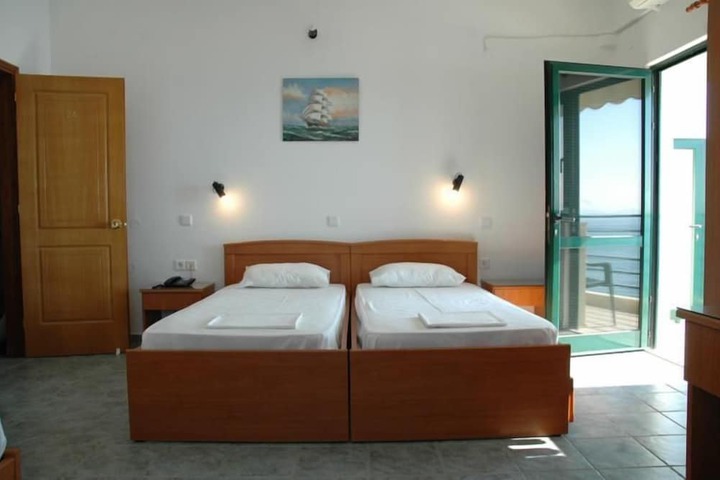 Room 3 of 47