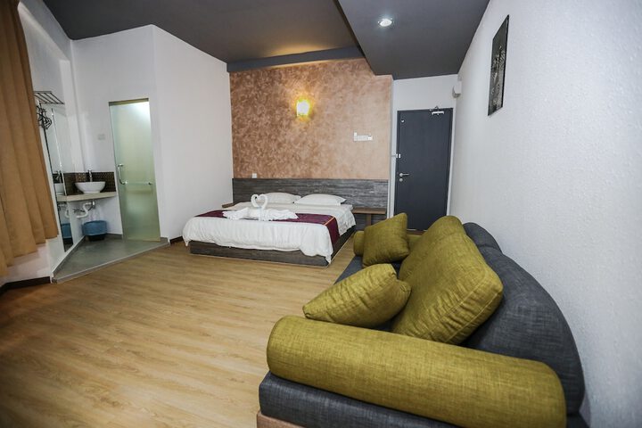 Room 9 of 41