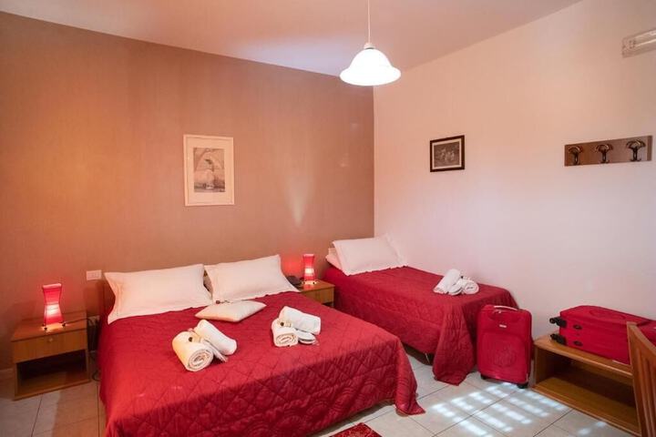Room 3 of 16