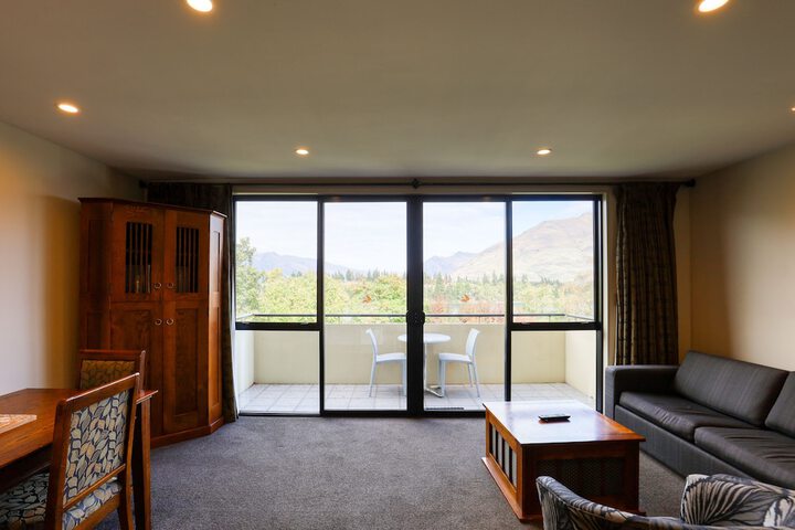 Room 46 of 106