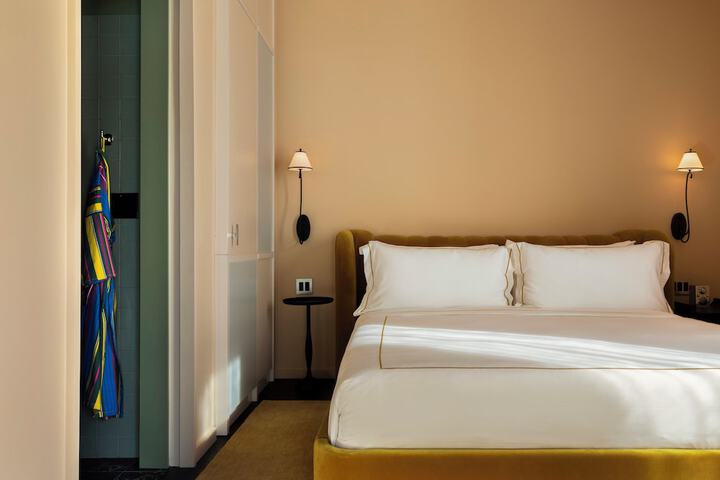 Room 23 of 62