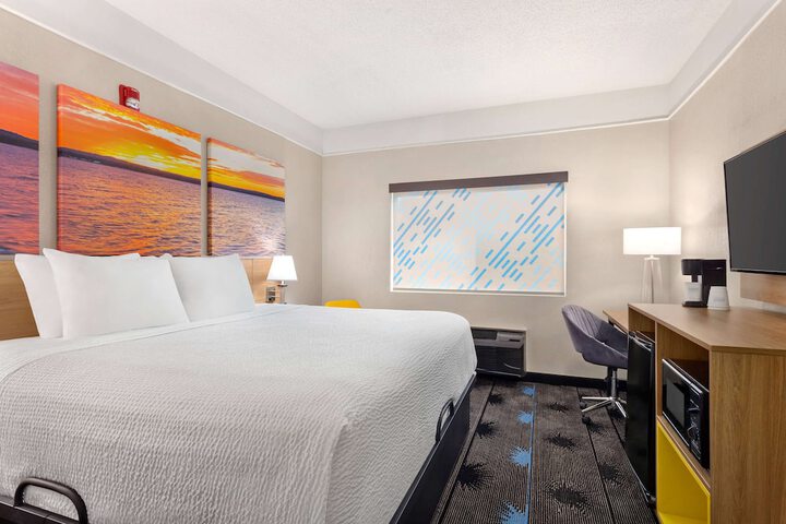 1 King Bed Mobility Accessible (7 of 15)