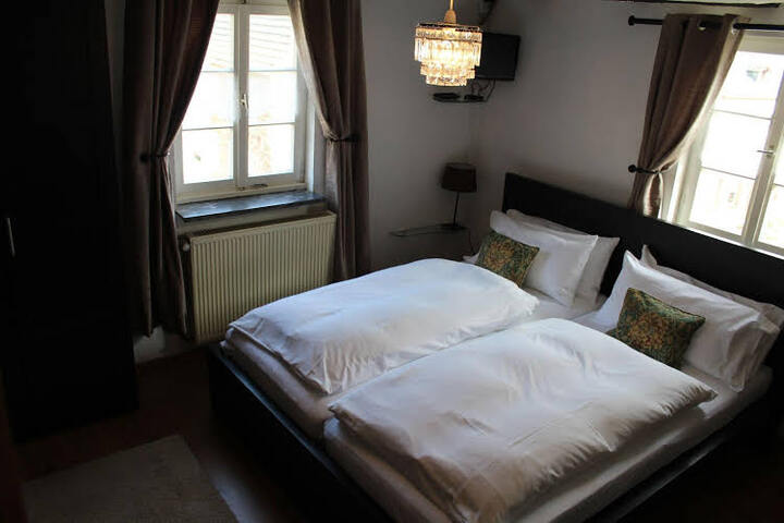 ZUR ALTEN WEINKELTER FERIENAPARTMENTS