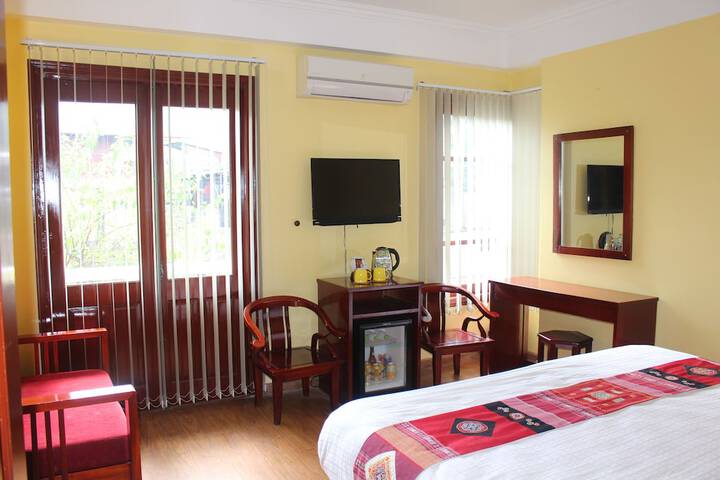 Room 10 of 104