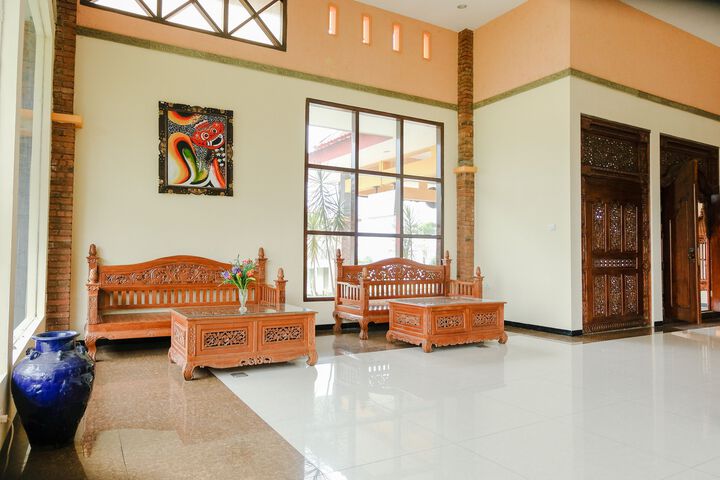 Hotel Interior 33 of 92