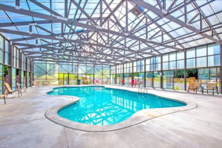 Pool 15 of 32