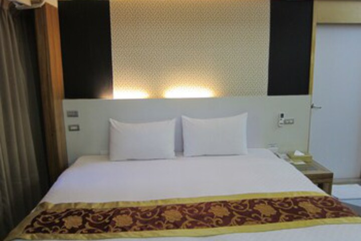 Room 25 of 91