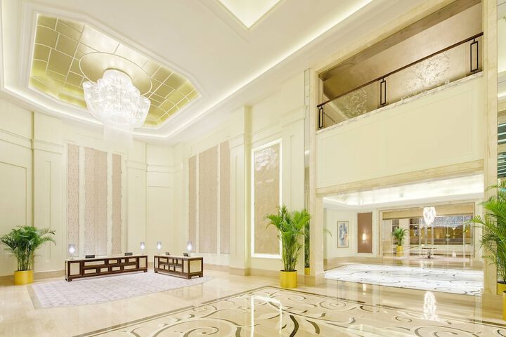 Hotel Interior 4 of 93